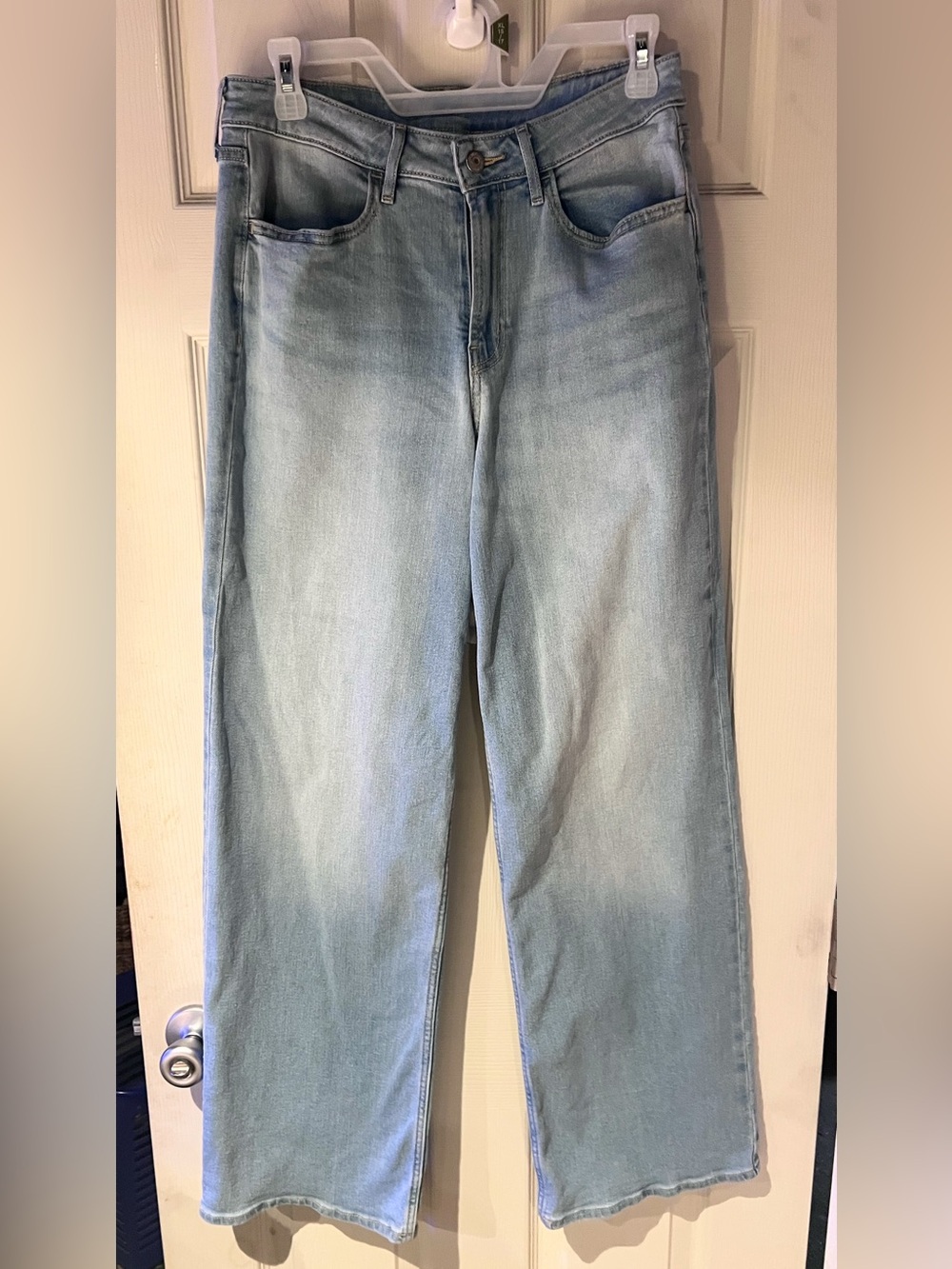 Old Navy High-Rise Wide Leg Jeans in Light Blue Wash Size 8